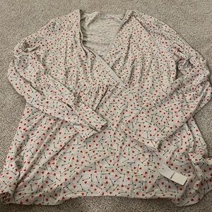 Women’s Gap Maternity top-NWT